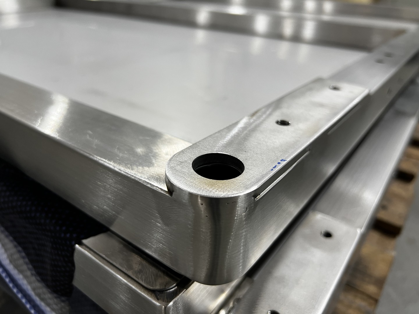 Servizio di saldatura di custodie in acciaio inossidabile per la fabbricazione di parti di taglio laser della lamiera