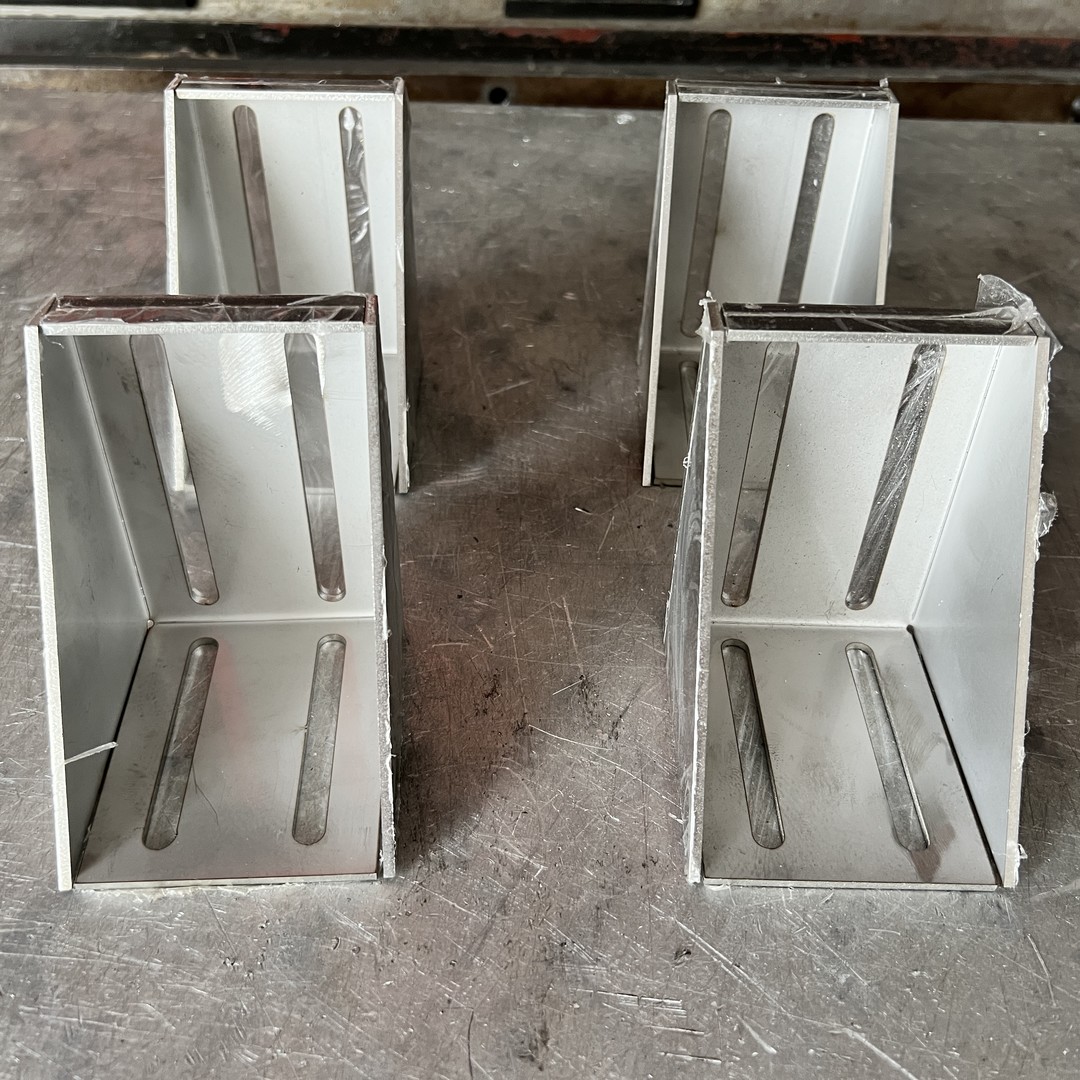 Custom Metal Fabrication Saldatura di piccole parti metalliche